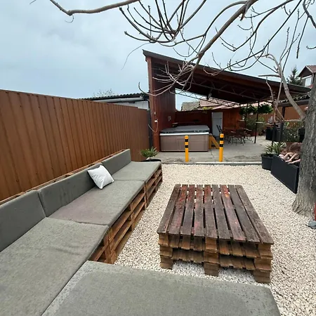 Dor-ka Vendeghaz Διαμέρισμα Makó